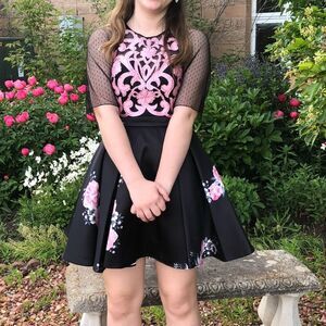 Glamor by Terani Homecoming Formal Dress Size 4 Pink & Black open Back